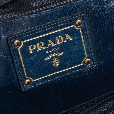 tasche prada vitello shine|prada vitello leather tote.